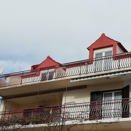 Angella Apartment Дуги-Рат Экстерьер фото