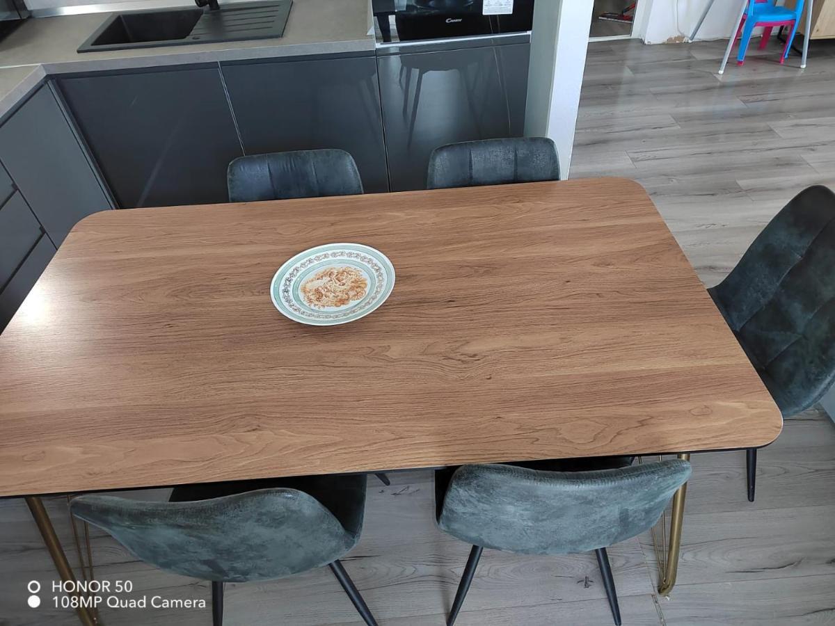 Angella Apartment Дуги-Рат Экстерьер фото