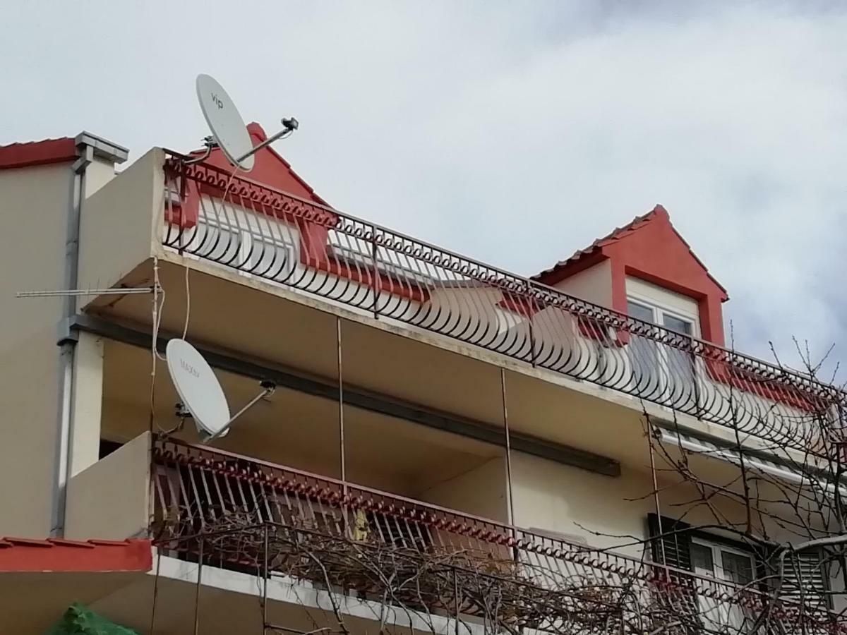 Angella Apartment Дуги-Рат Экстерьер фото